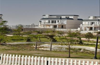 Villa - 4 Bedrooms - 5 Bathrooms for sale in Mountain View iCity - 5th Settlement Compounds - The 5th Settlement - New Cairo City - Cairo