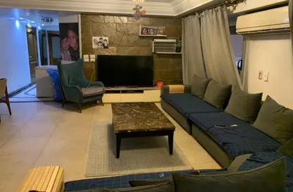 Apartment - 4 Bedrooms - 3 Bathrooms for sale in Abdel Moneim Riad St. - Mohandessin - Giza