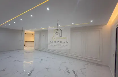 Apartment - 3 Bedrooms - 3 Bathrooms for sale in 10th Sector - Zahraa El Maadi - Hay El Maadi - Cairo