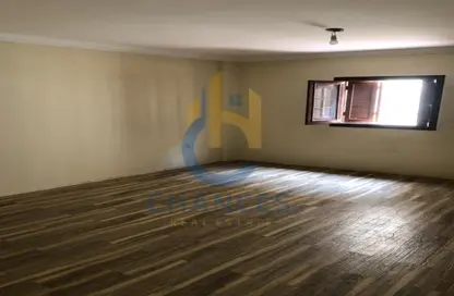 Apartment - 3 Bedrooms - 2 Bathrooms for sale in Al Gezira St. - South Investors Area - New Cairo City - Cairo