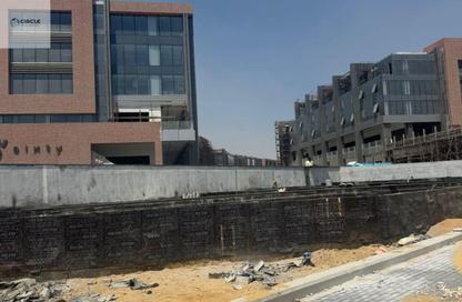 Retail - Studio - 1 Bathroom for sale in Three Sixty - 5th Settlement Compounds - The 5th Settlement - New Cairo City - Cairo