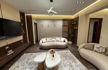 Apartment - 2 Bedrooms - 2 Bathrooms for rent in El Gezirah St. - Zamalek - Cairo