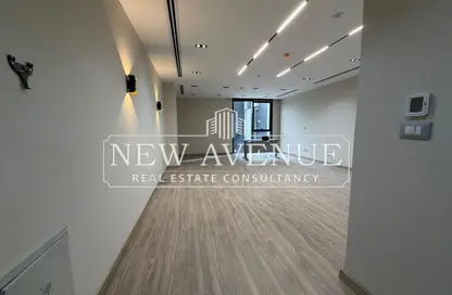 مساحات مكتبية - غرفة نوم - 1 حمام للايجار في مول هايد بارك بيزنس - شارع التسعين الجنوبي - التجمع الخامس - مدينة القاهرة الجديدة - القاهرة