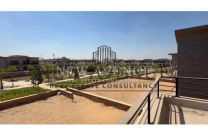 Villa - 5 - 5 for sale in Swan Lake Residence - 5th Settlement Compounds - The 5th Settlement - New Cairo City - Cairo