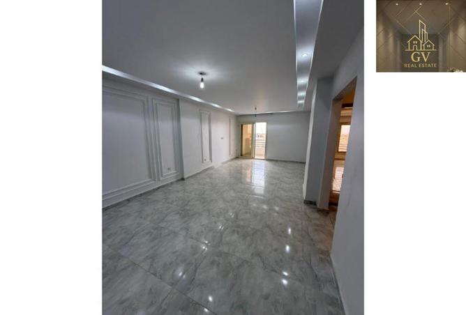 8642665 - Property Image 2