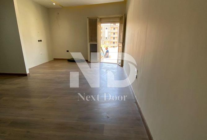 8700948 - Property Image 3