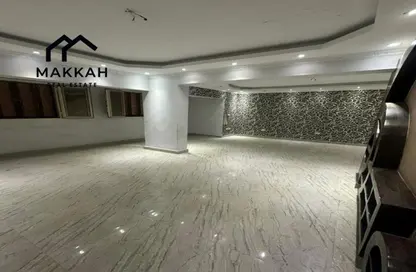 Office Space - 2 Bedrooms - 2 Bathrooms for rent in Salah Salem St. - Roxy - Heliopolis - Masr El Gedida - Cairo