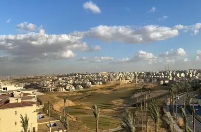 Apartment - 3 Bedrooms - 3 Bathrooms for sale in Fountain Side - Uptown Cairo - Mokattam - Cairo