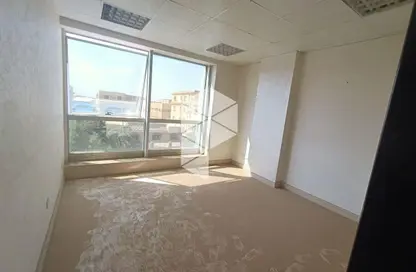 Office Space - 2 Bedrooms - 1 Bathroom for rent in Akhnaton St. - District 5 - The 5th Settlement - New Cairo City - Cairo