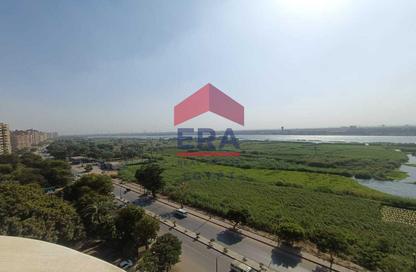 Apartment - 4 Bedrooms - 2 Bathrooms for sale in Nile Corniche St. - Helwan El-Balad - Helwan - Hay Helwan - Cairo