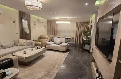 Apartment - 2 Bedrooms - 2 Bathrooms for sale in October Plaza - 6 October Compounds - 6 October City - Giza