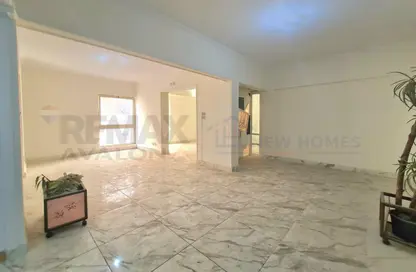Apartment - 3 Bedrooms - 2 Bathrooms for sale in Mustafa Kamel - Hay Sharq - Alexandria