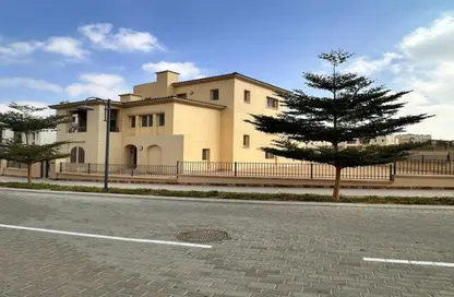 فيلا - 5 غرف نوم - 5 حمامات للبيع في سيليستا هيلز - اب تاون كايرو - المقطم - القاهرة