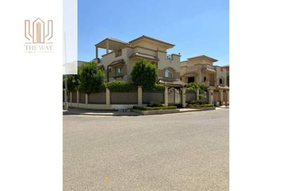 Villa - 5 - 5 for sale in Royal City - Sheikh Zayed Compounds - Sheikh Zayed City - Giza Villa - 5 - 5 for sale in Royal City - Sheikh Zayed Compounds - Sheikh Zayed City - Giza
