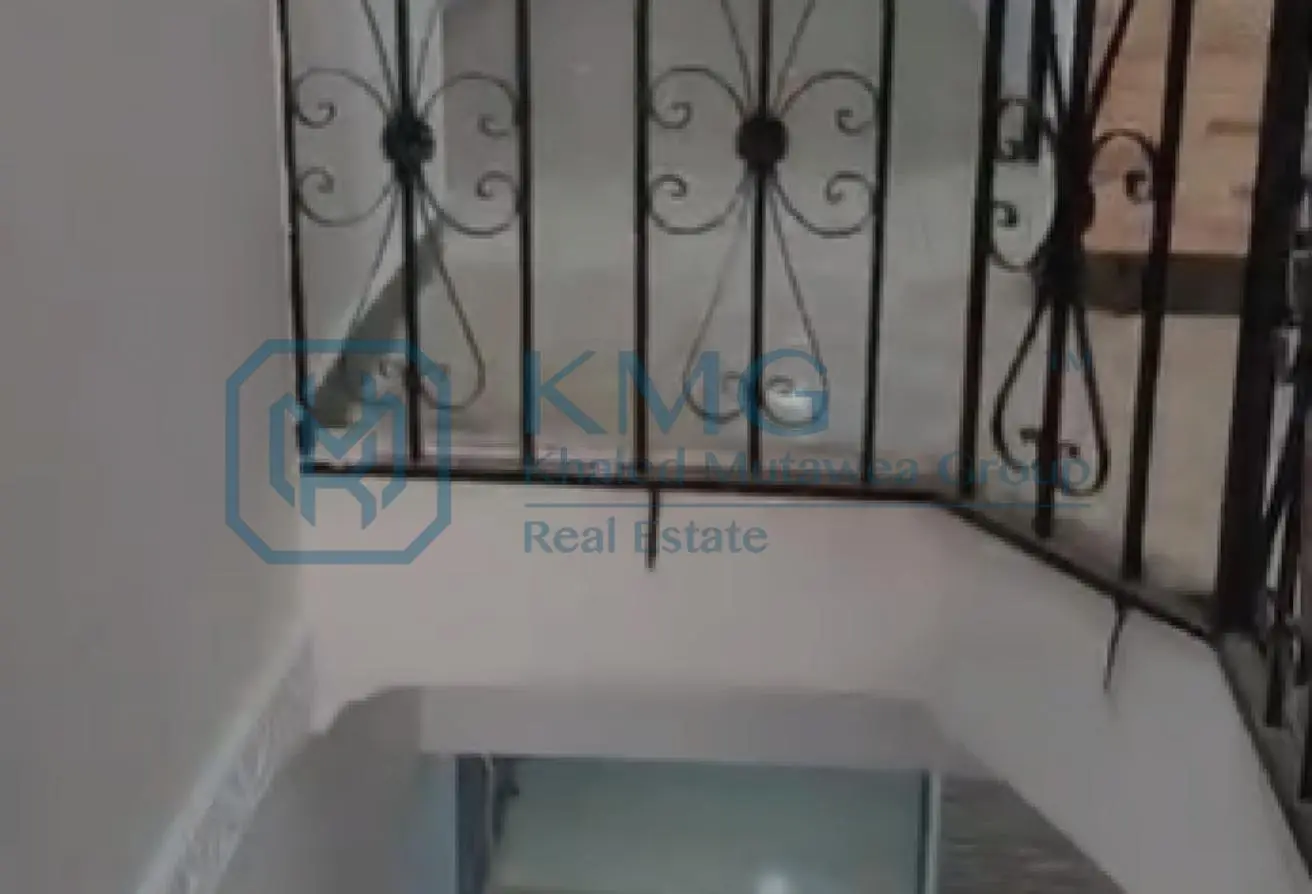 72189350 - Property Main Image
