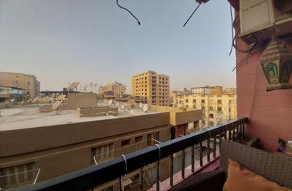 Apartment - 3 Bedrooms - 2 Bathrooms for sale in Nasr St. - Hay El Maadi - Cairo