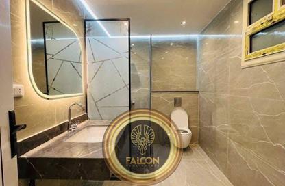 Apartment - 3 Bedrooms - 2 Bathrooms for sale in The Address East - 90 Street - The 5th Settlement - New Cairo City - Cairo
