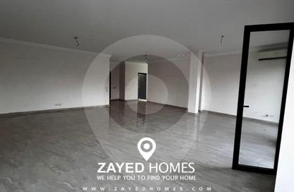 Penthouse - 4 Bedrooms - 4 Bathrooms for sale in Casa - Sheikh Zayed Compounds - Sheikh Zayed City - Giza