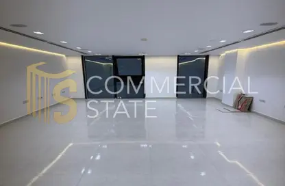 Office Space - Studio - 1 Bathroom for rent in Hyde Park Business District Mall - South Teseen St. - The 5th Settlement - New Cairo City - Cairo