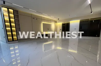 شقة - 3 غرف نوم - 2 حمامات للبيع في B8 - مدينتي - القاهرة