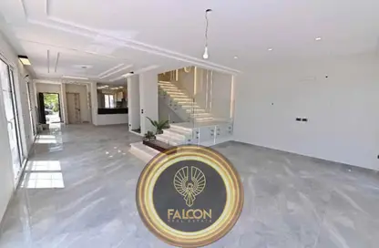 فيلا - 5 غرف نوم - 2 حمامات للبيع في كمبوند البروج - كمبوندات الشروق - مدينة الشروق - القاهرة