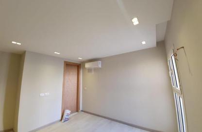 Apartment - 2 Bedrooms - 3 Bathrooms for sale in Mountain View Hyde Park - 5th Settlement Compounds - The 5th Settlement - New Cairo City - Cairo