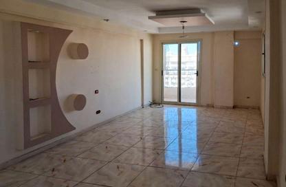 Apartment - 3 Bedrooms - 1 Bathroom for rent in Laurent - Hay Sharq - Alexandria