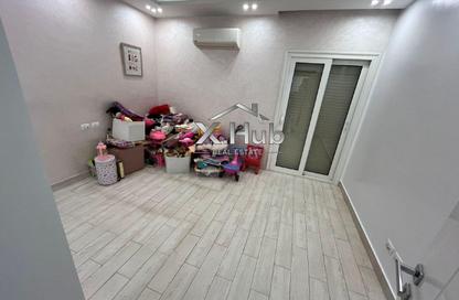 شقة - 3 غرف نوم - 3 حمامات للايجار في ذا كورت ياردز - كمبوندات الشيخ زايد - الشيخ زايد - الجيزة