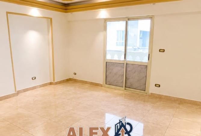 94101860 - Property Image 3