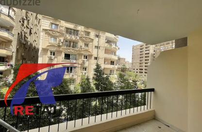Apartment - 3 Bedrooms - 2 Bathrooms for sale in Dawood Hosni St. - 6th Zone - Nasr City - Cairo