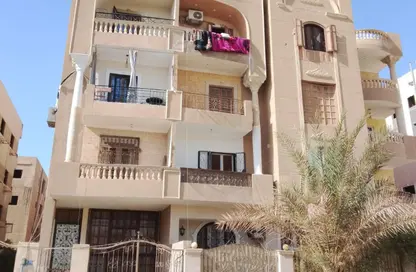 Apartment - 3 Bedrooms - 2 Bathrooms for sale in 4th Neighborhood - 4th Area - Shorouk City - Cairo