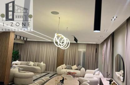 Villa - 4 - 4 for rent in Hyde Park - New Cairo City - Cairo