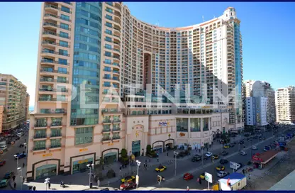 Apartment - 3 Bedrooms - 2 Bathrooms for rent in Al Fath St. - San Stefano - Hay Sharq - Alexandria