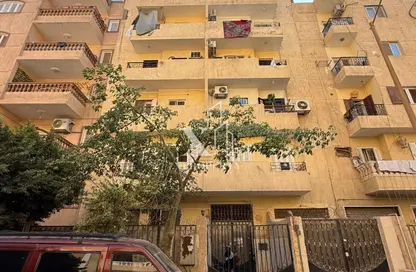 شقة - 3 غرف نوم - 2 حمامات للبيع في شارع 6 - الحي الرابع - مدينة 6 أكتوبر - الجيزة