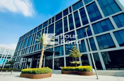 مساحات مكتبية - استوديو - 2 حمامات للايجار في كايرو فيستيفال سيتى - المستثمرين الشمالية - مدينة القاهرة الجديدة - القاهرة