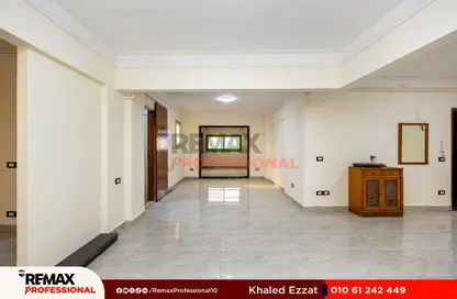Apartment - 4 Bedrooms - 2 Bathrooms for sale in Onees - Agatoon St. - Sporting - Hay Sharq - Alexandria