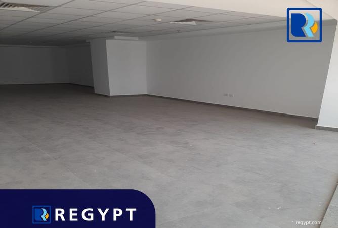 100093100 - Property Main Image
