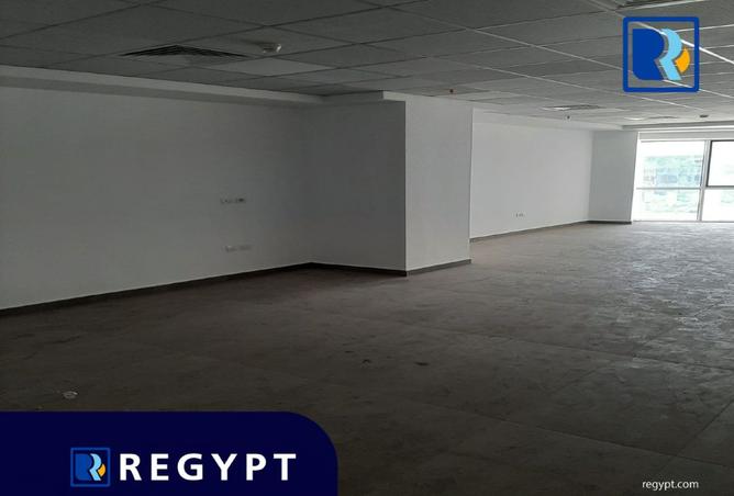 100093100 - Property Image 3