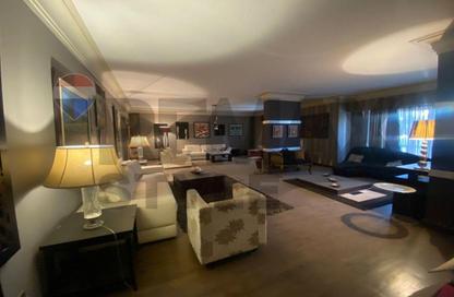 Apartment - 4 Bedrooms - 3 Bathrooms for sale in Zamalek - Cairo