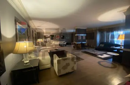 شقة - 4 غرف نوم - 3 حمامات للبيع في الزمالك - القاهرة