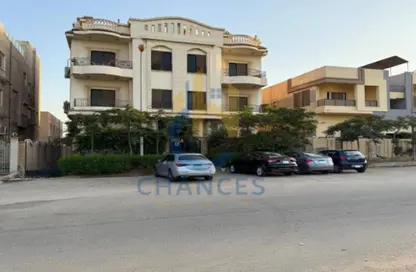 Roof - 2 Bedrooms - 1 Bathroom for sale in Area B - Ganoob El Acadimia - New Cairo City - Cairo