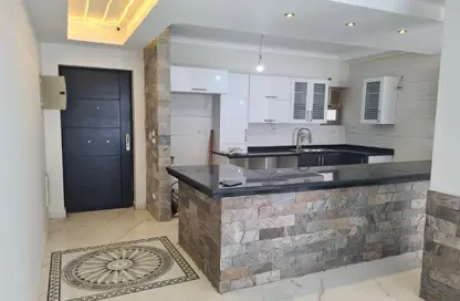 شقة - 3 غرف نوم - 2 حمامات للايجار في جاليريا  مون فالى - المستثمرين الجنوبية - مدينة القاهرة الجديدة - القاهرة