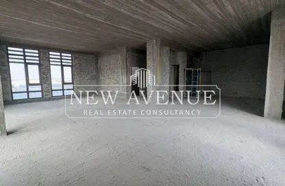 مساحات مكتبية - غرفة نوم - 2 حمامات للبيع في ديستريكت 5 - كمبوندات التجمع الخامس - التجمع الخامس - مدينة القاهرة الجديدة - القاهرة