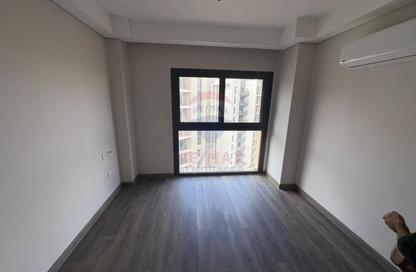 Apartment - 2 Bedrooms - 2 Bathrooms for rent in Park Side Residence - Zed Towers - Sheikh Zayed Compounds - Sheikh Zayed City - Giza