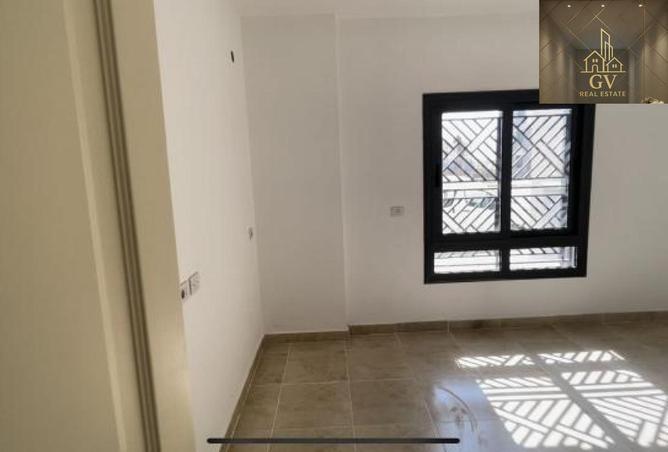 70633786 - Property Image 2