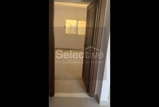 98839109 - Property Image 3