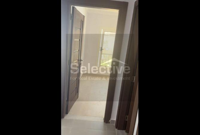 98839109 - Property Image 2