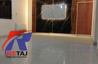 Apartment - 3 Bedrooms - 1 Bathroom for rent in Abbas Al Akkad St. - 1st Zone - Nasr City - Cairo Apartment - 3 Bedrooms - 1 Bathroom for rent in Abbas Al Akkad St. - 1st Zone - Nasr City - Cairo