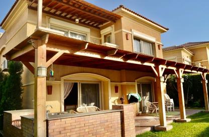 Villa - 4 Bedrooms - 5 Bathrooms for sale in Stone Park - 5th Settlement Compounds - The 5th Settlement - New Cairo City - Cairo