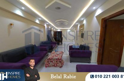 شقة - 3 غرف نوم - 2 حمامات للايجار في ميامي - حي اول المنتزة - الاسكندرية
